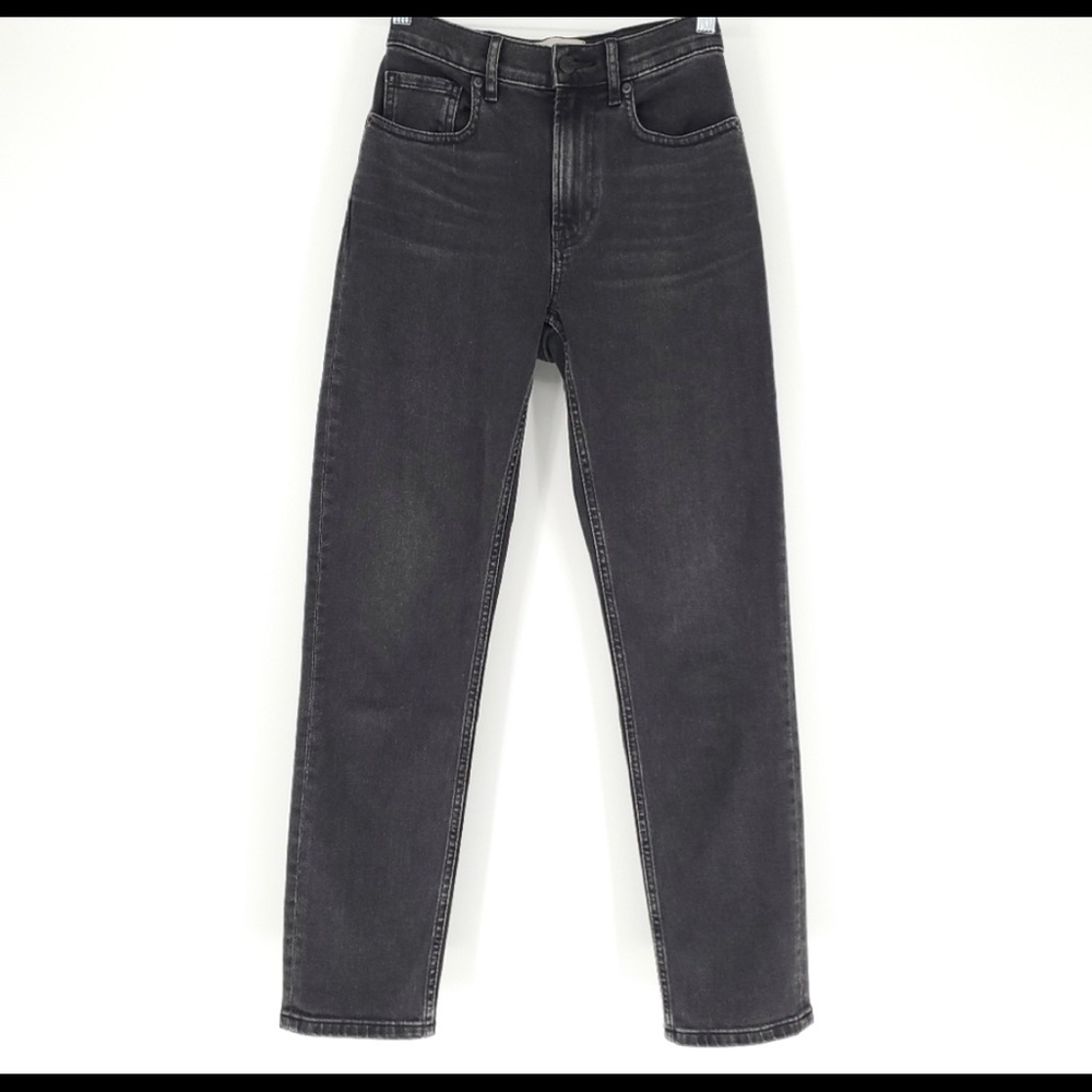 Everlane The Cheeky Jean in Faded Black